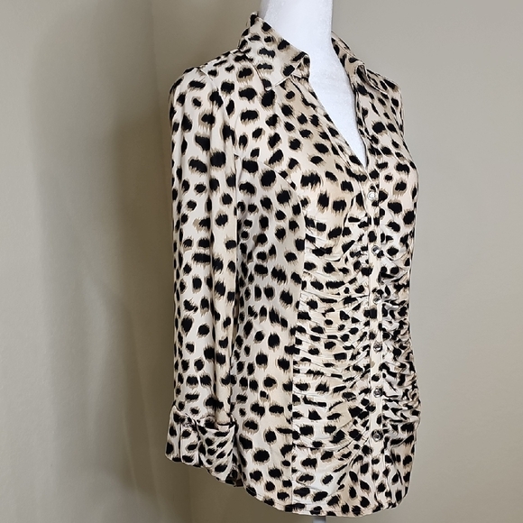 Animal Print Blouse Ruched Waist Rhinestone Buttons Sz M - Picture 4 of 8
